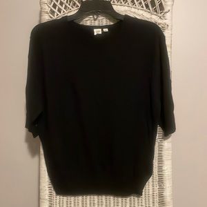 Gap small black sweater
